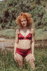 Absolu-Anthéia-Shorty in Bordeaux